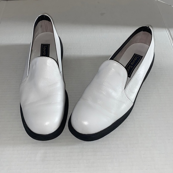 Laura Scott Shoes - Laura Scott white slip on loafers size 9 b